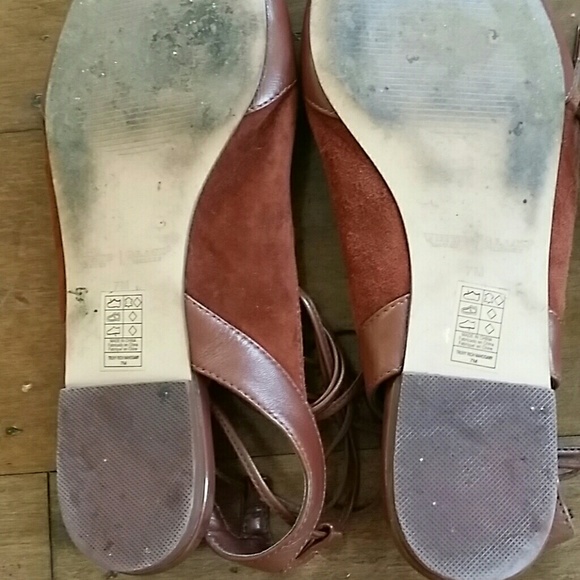 3for20 🎀 White House Black Market Lace Up Flats - Picture 6 of 8